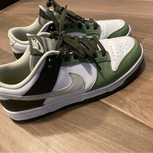 Nike Dunk Lows Sneakers